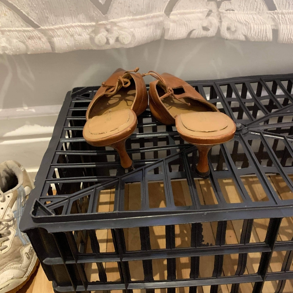 Shoes - Picture 2 of 3